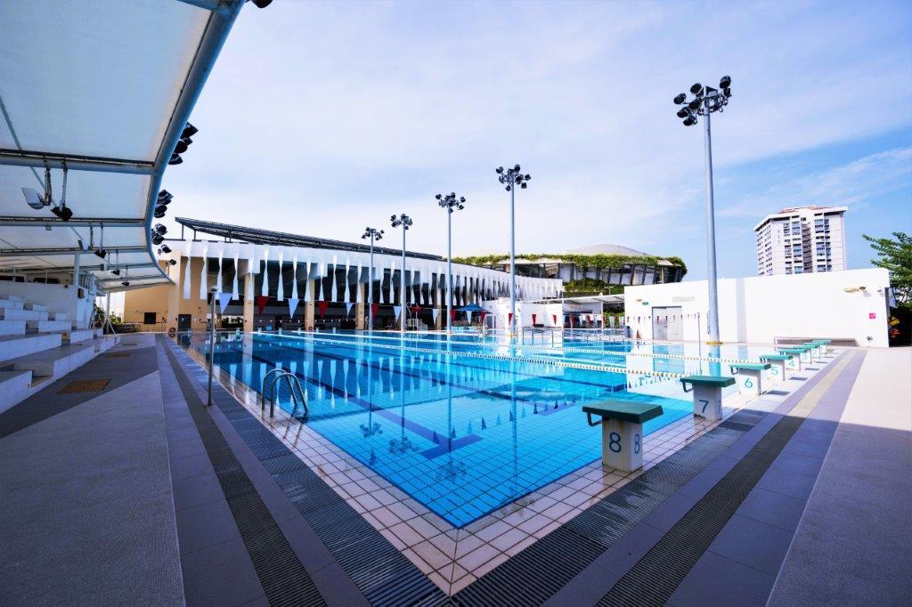 Kids swimming lessons at Bedok Swimming Complex