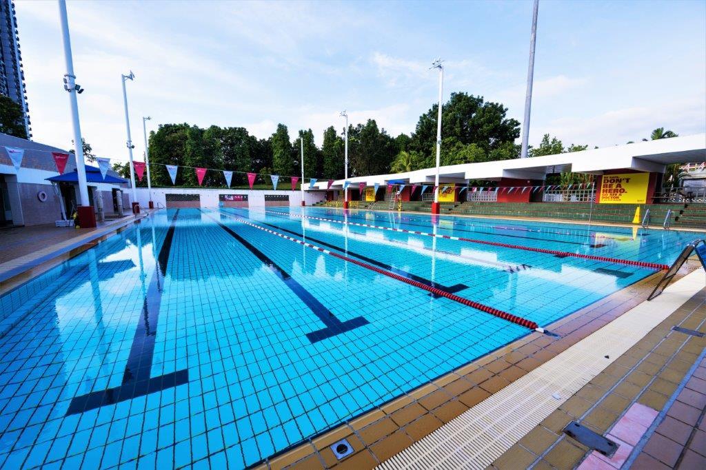 Kids swimming lessons at Bishan Swimming Complex
