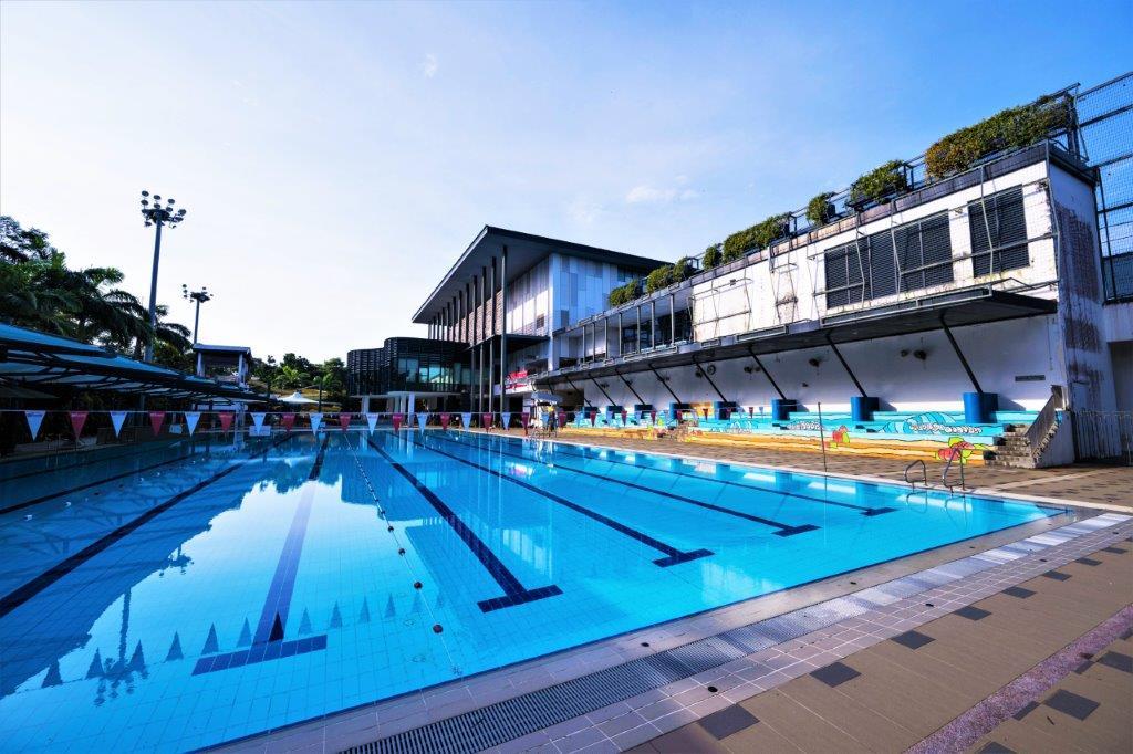 Kids swimming lessons at Pasir Ris Swimming Complex