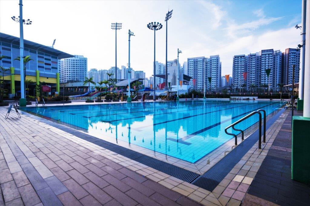 Kids swimming lessons at Sengkang Swimming Complex